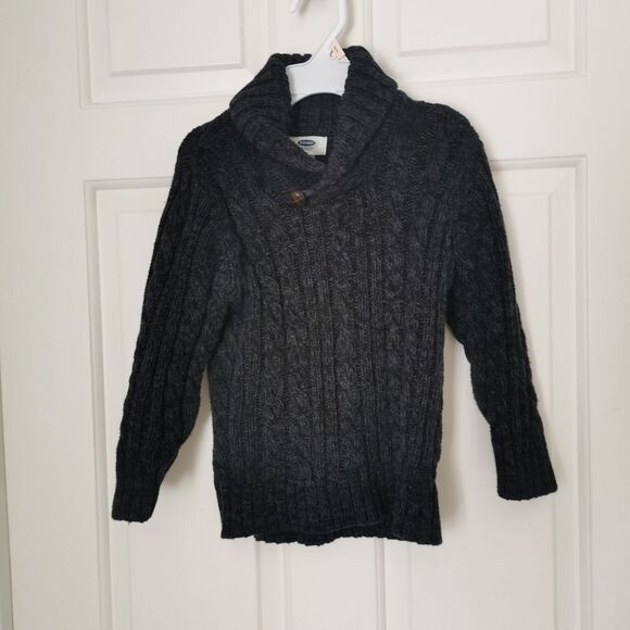 2/$20 Old Navy Boys knit sweater - Picture 1 of 4